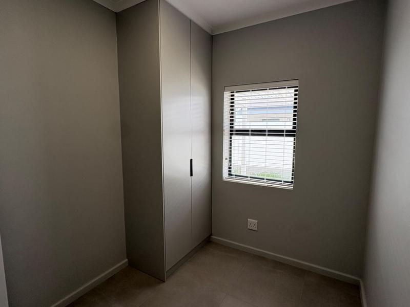 To Let 2 Bedroom Property for Rent in Capri Western Cape